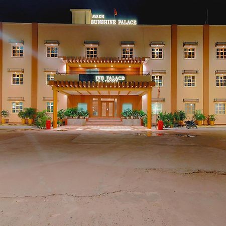 Avadh Sunshine Palace Hotel And Resort Ayodhya 外观 照片