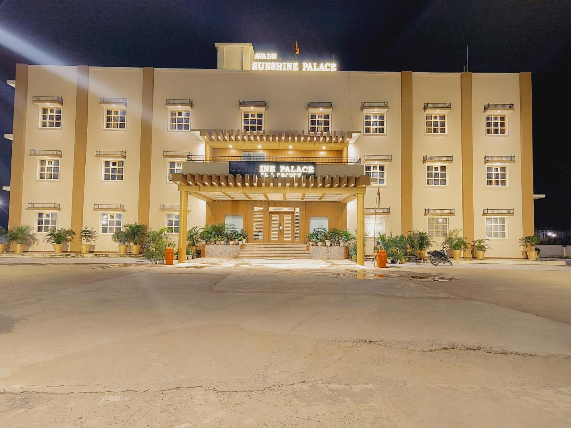 Avadh Sunshine Palace Hotel And Resort Ayodhya 外观 照片