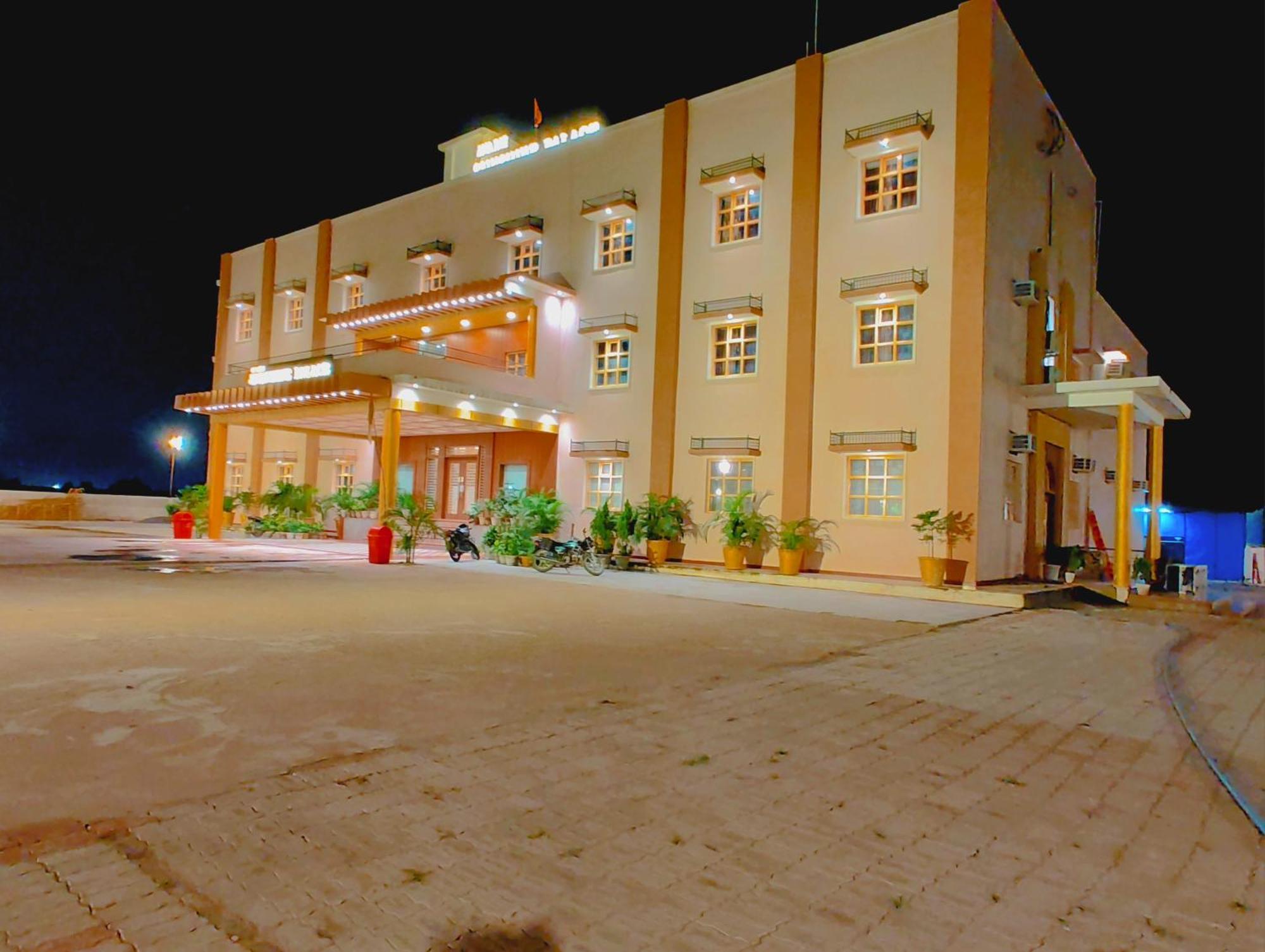 Avadh Sunshine Palace Hotel And Resort Ayodhya 外观 照片
