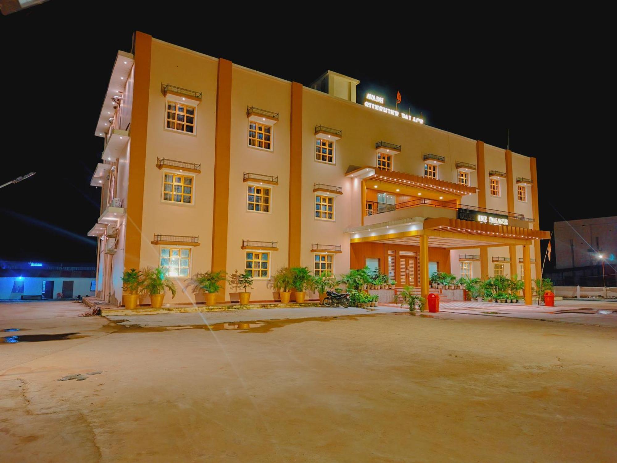 Avadh Sunshine Palace Hotel And Resort Ayodhya 外观 照片