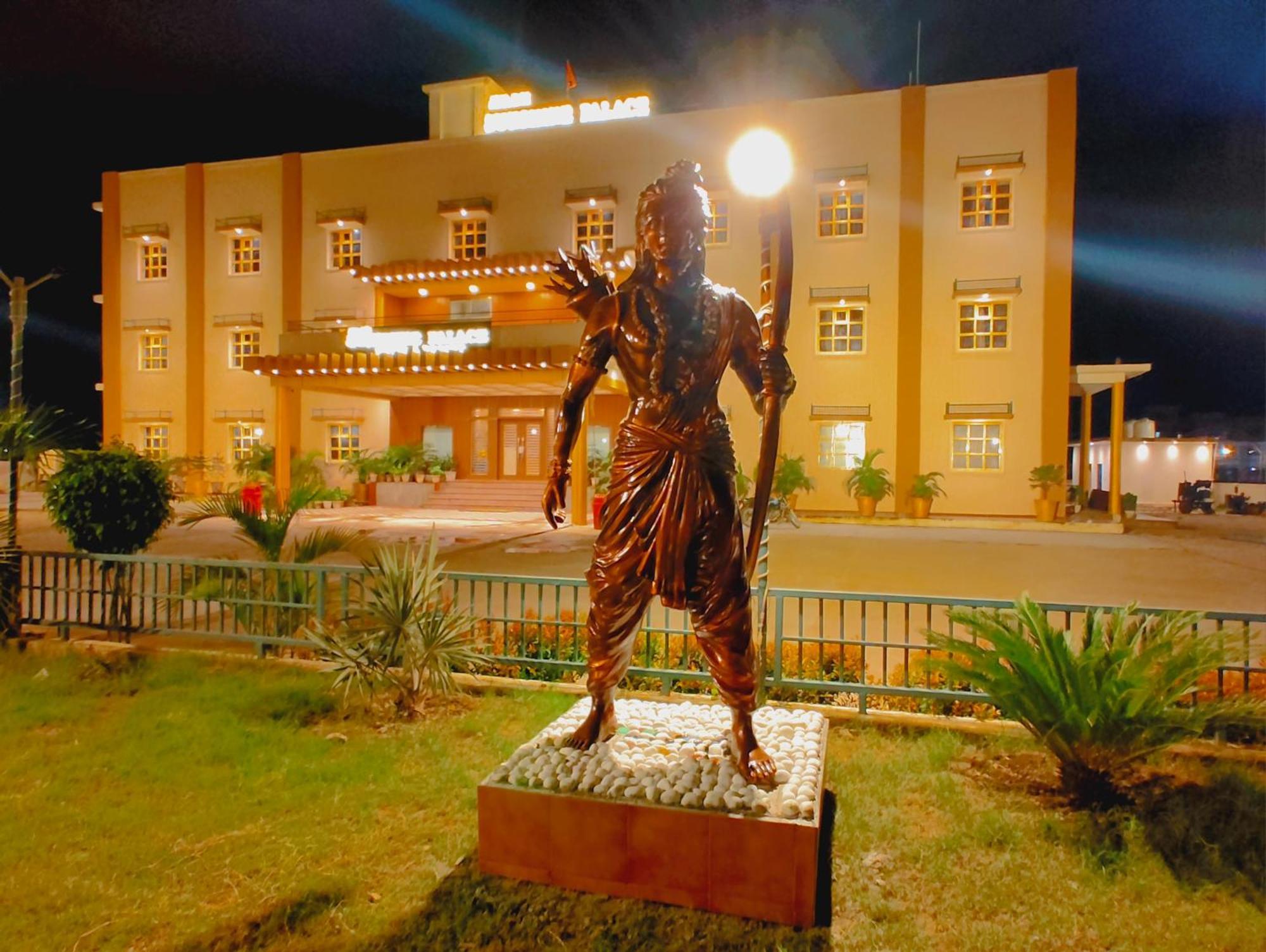 Avadh Sunshine Palace Hotel And Resort Ayodhya 外观 照片