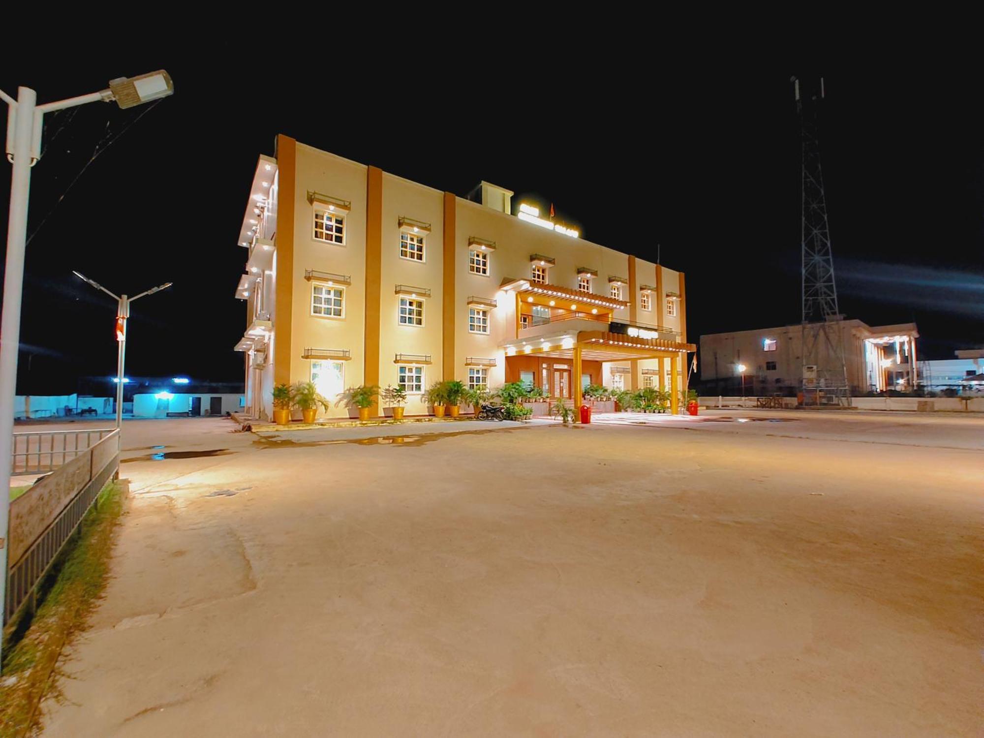Avadh Sunshine Palace Hotel And Resort Ayodhya 外观 照片