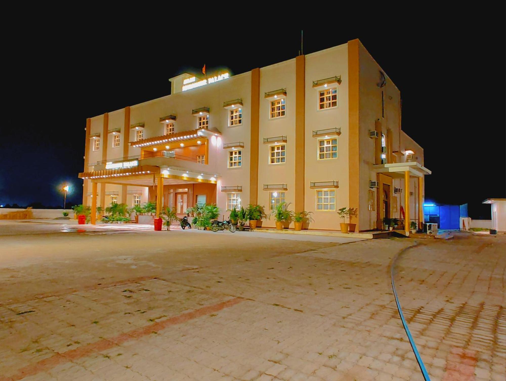 Avadh Sunshine Palace Hotel And Resort Ayodhya 外观 照片
