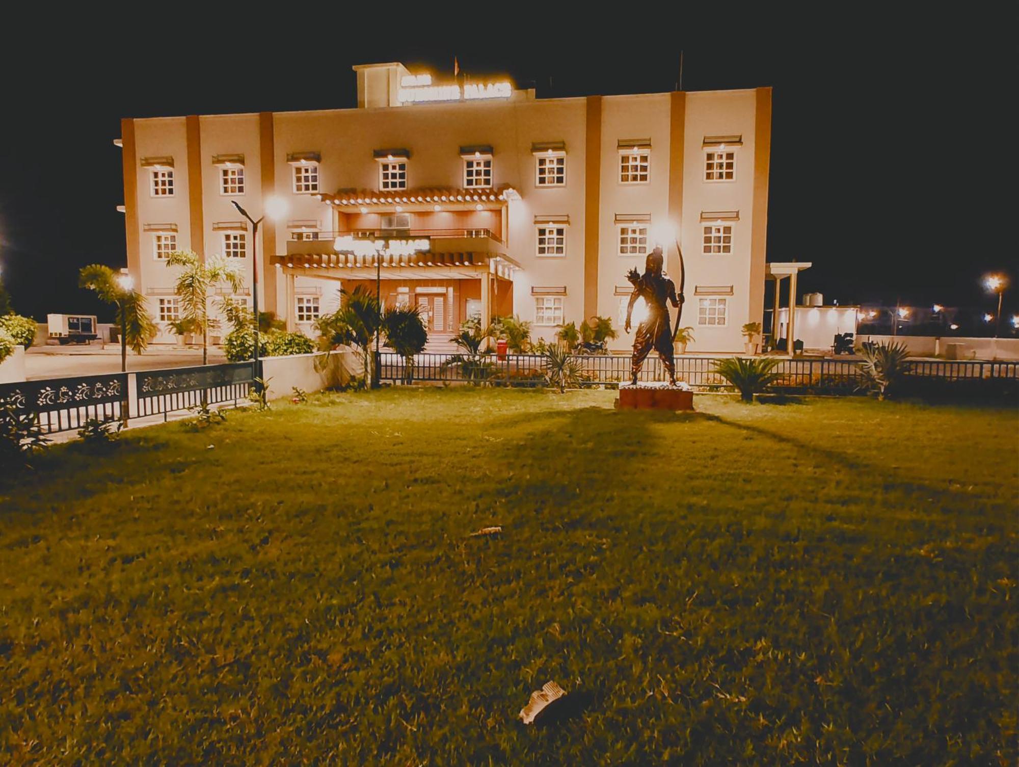 Avadh Sunshine Palace Hotel And Resort Ayodhya 外观 照片