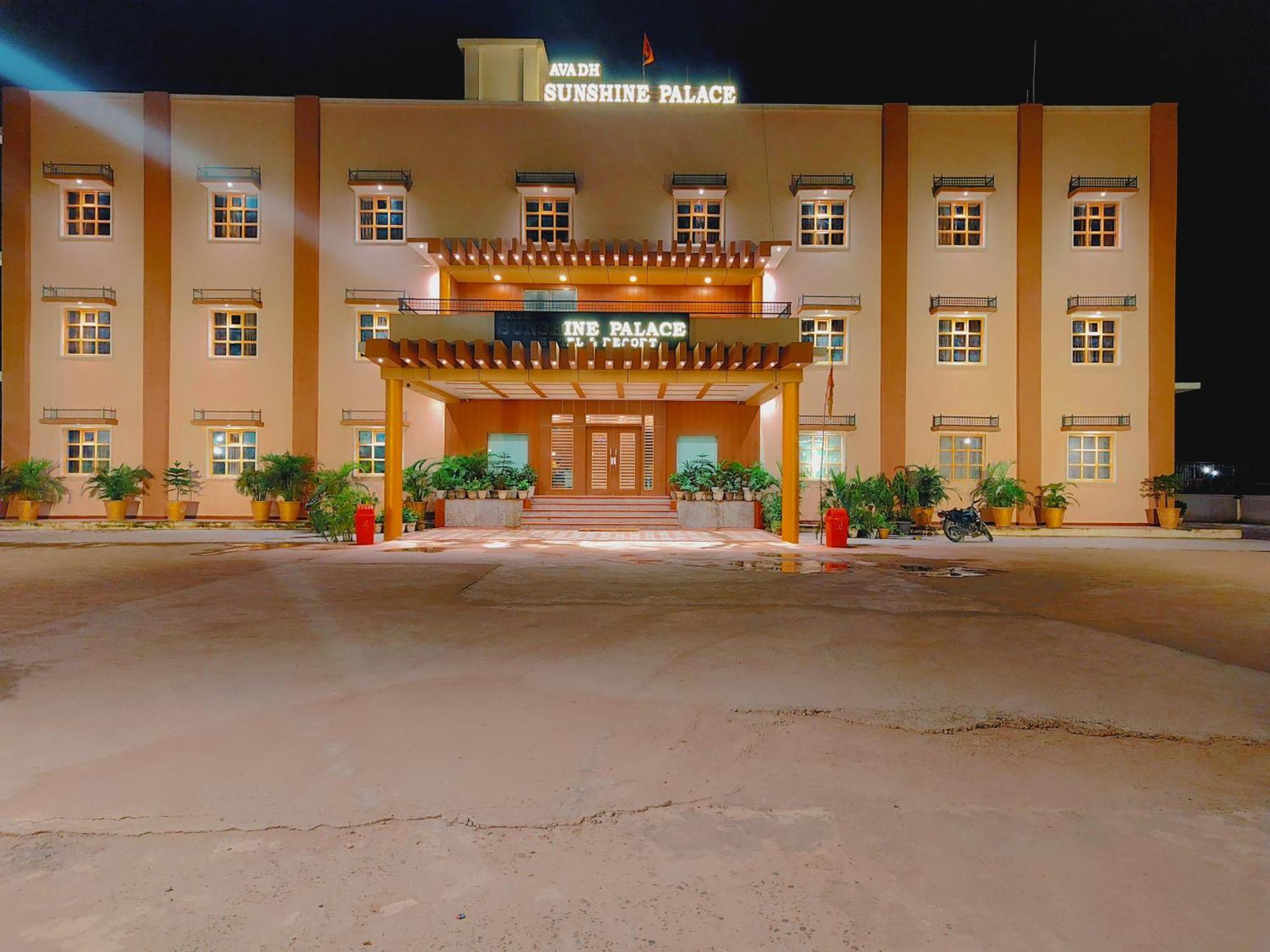 Avadh Sunshine Palace Hotel And Resort Ayodhya 外观 照片