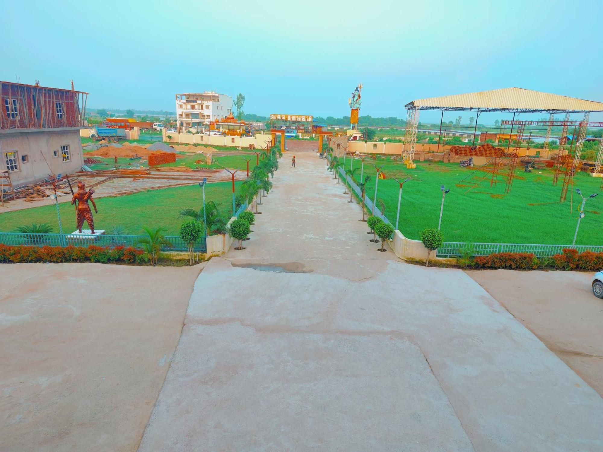 Avadh Sunshine Palace Hotel And Resort Ayodhya 外观 照片
