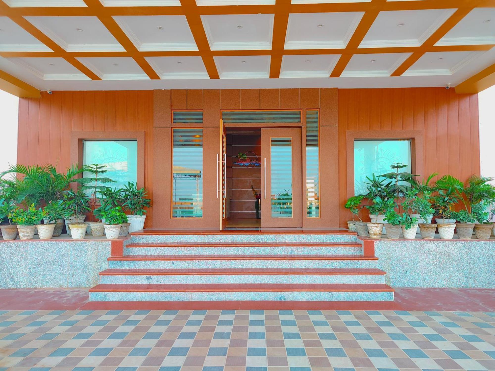 Avadh Sunshine Palace Hotel And Resort Ayodhya 外观 照片